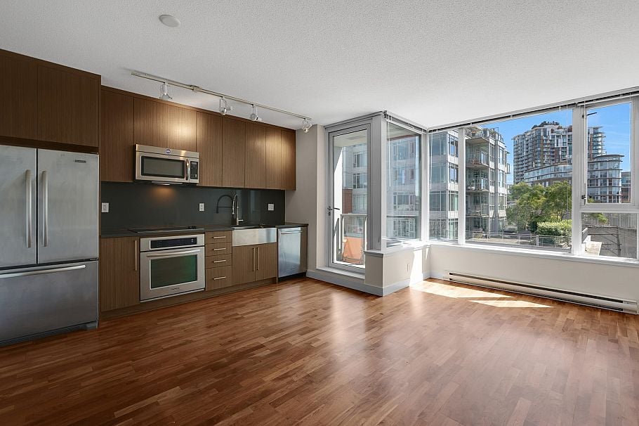 803 251 E 7th Avenue Vancouver, BC - 5