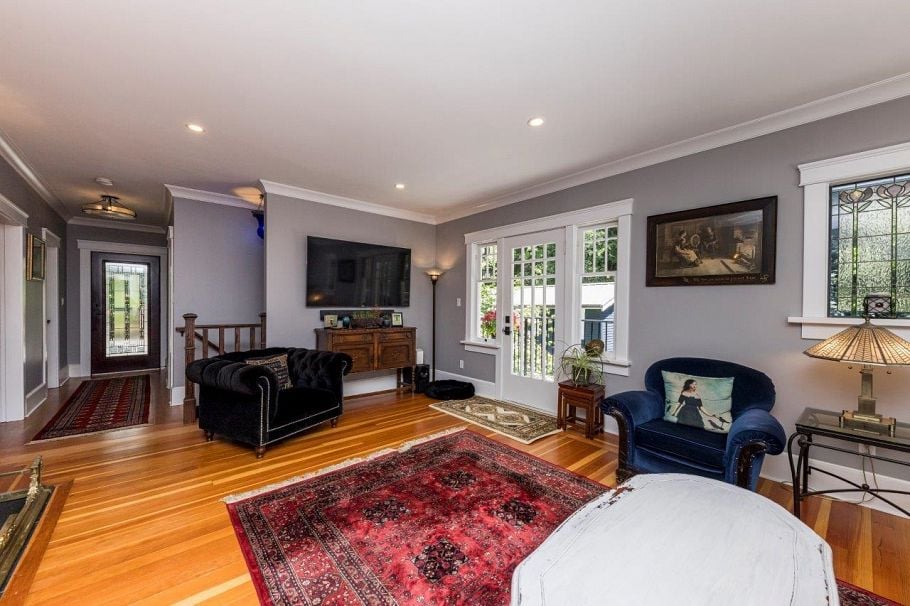 461 E St. James Road North Vancouver, BC - 4