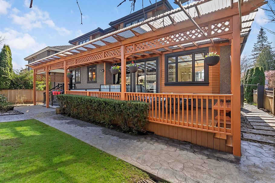 1041 W 58th Avenue Vancouver, BC - 37