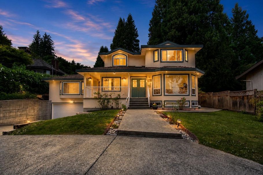 1224 E 14th Street North Vancouver, BC - 1