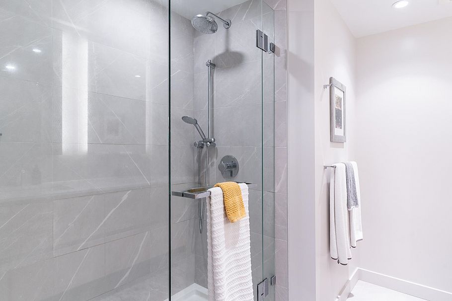706 1500 Fern Street North Vancouver, BC - 20