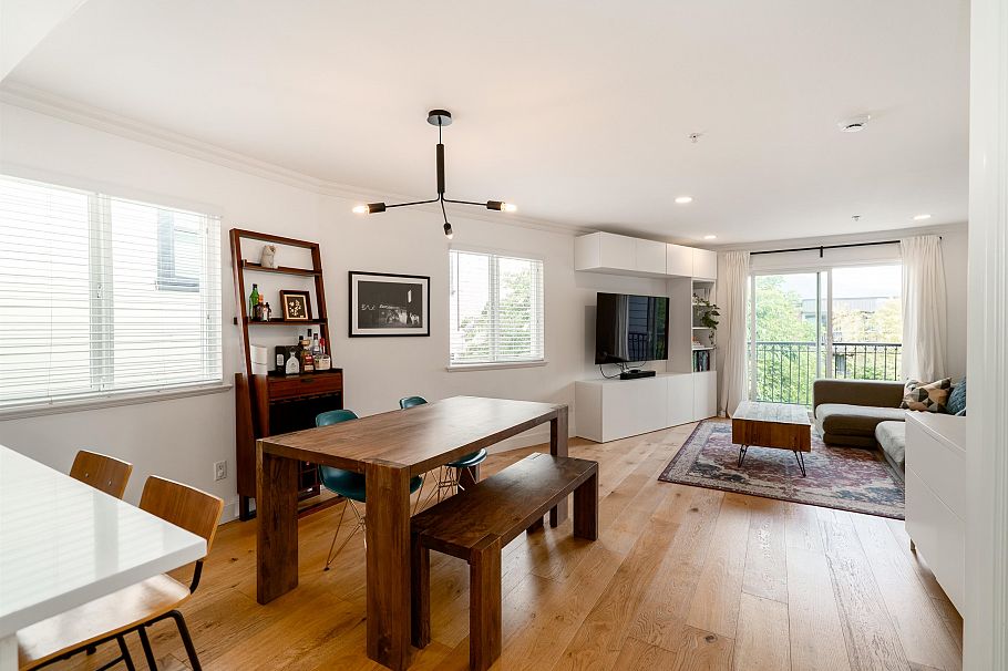 2042 Triumph Street Vancouver, BC - 16