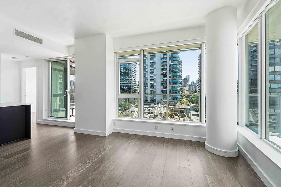805 1221 Bidwell Street Vancouver, BC - 5