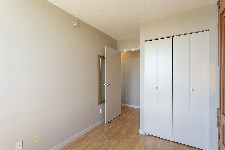 2505 1033 Marinaside Crescent Vancouver, BC - 17