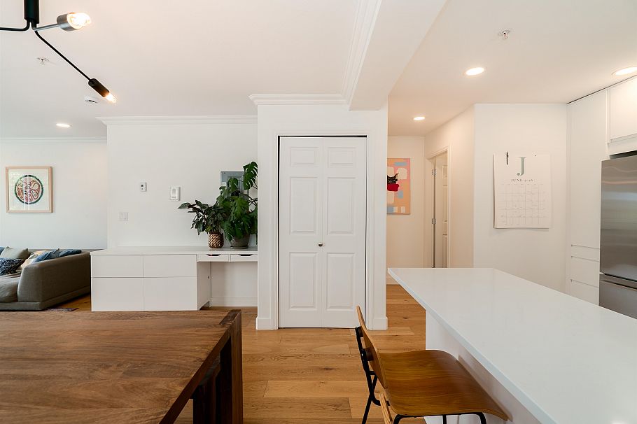 2042 Triumph Street Vancouver, BC - 14