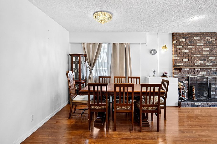 2871 E 18th Avenue Vancouver, BC - 3