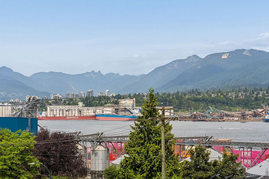 2808 Wall Street Vancouver, BC - 30