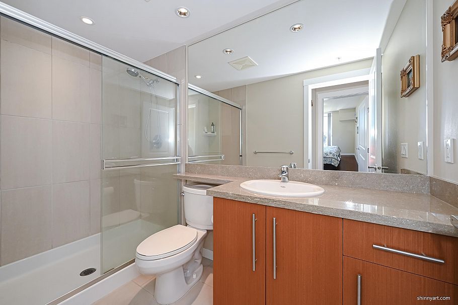 803 2688 West Mall Vancouver, BC - 20