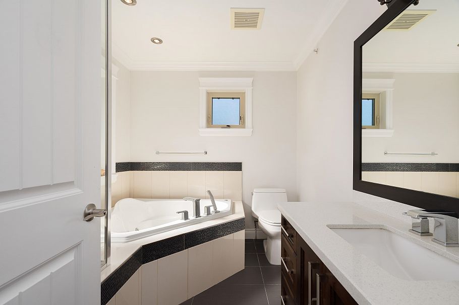 6387 Prince Albert Street Vancouver, BC - 31
