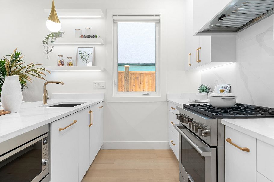 1 1582 E 2nd Avenue Vancouver, BC - 25