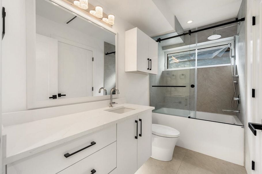 1 950 W 17th Avenue Vancouver, BC - 29