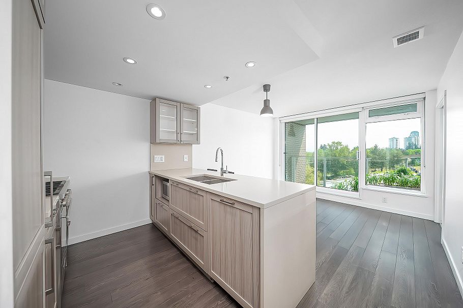 915 5665 Boundary Road Vancouver, BC - 2