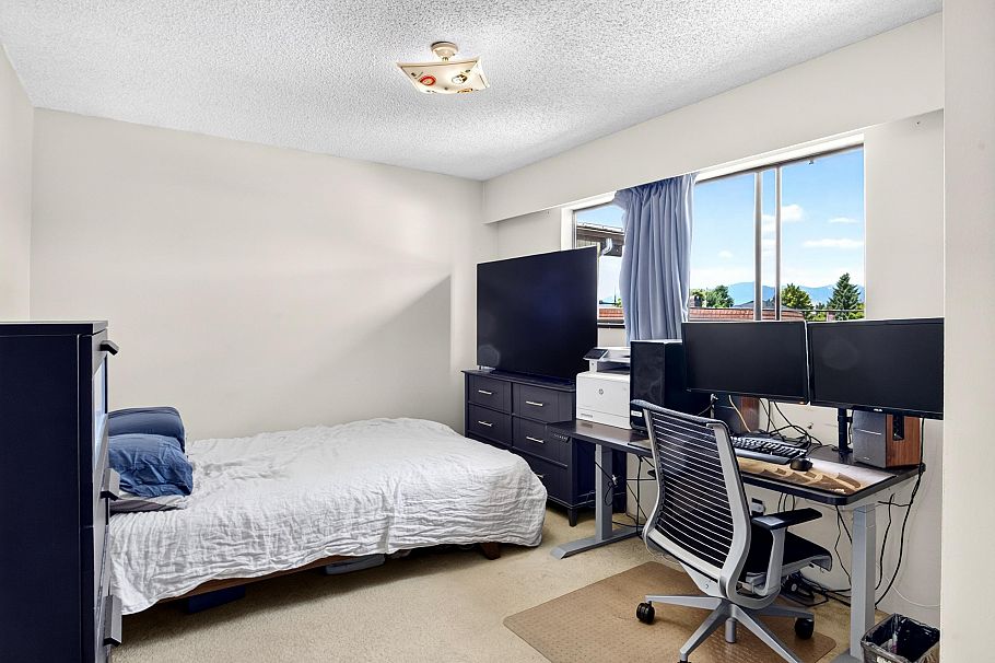 2871 E 18th Avenue Vancouver, BC - 10