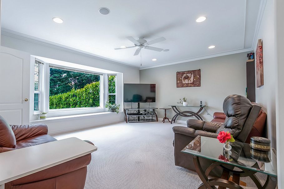 1224 E 14th Street North Vancouver, BC - 9