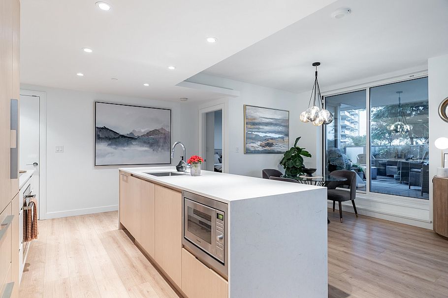 706 1500 Fern Street North Vancouver, BC - 11