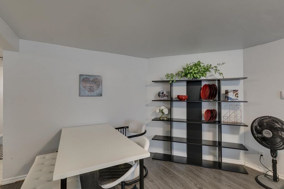 1577 E 26th Avenue Vancouver, BC - 34