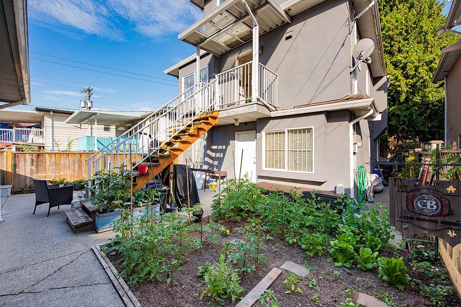 4885 Baldwin Street Vancouver, BC - 23