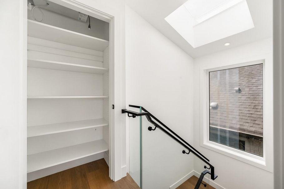 1 950 W 17th Avenue Vancouver, BC - 28