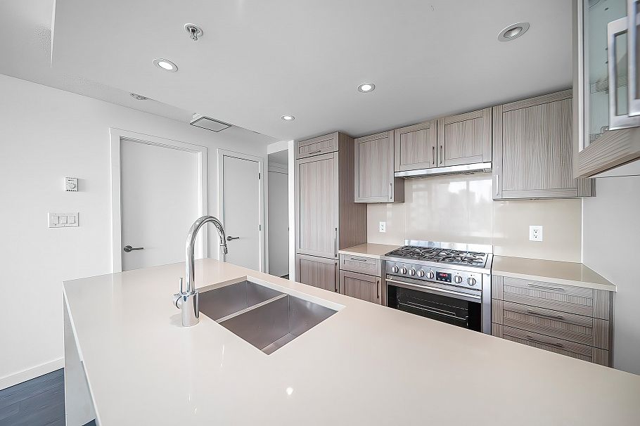 915 5665 Boundary Road Vancouver, BC - 5