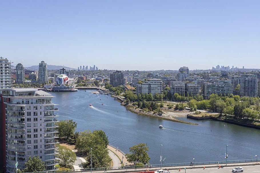 2505 1033 Marinaside Crescent Vancouver, BC - 31