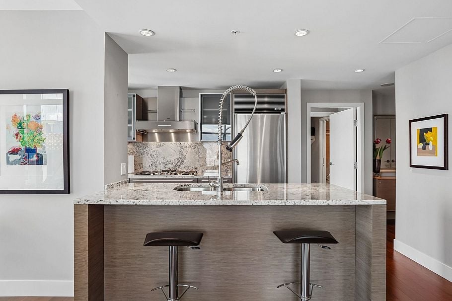 3305 1111 Alberni Street Vancouver, BC - 16