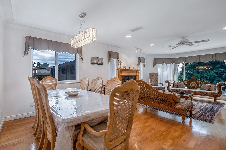 1224 E 14th Street North Vancouver, BC - 3