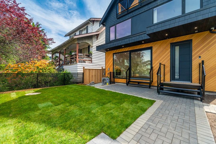 1 950 W 17th Avenue Vancouver, BC - 36
