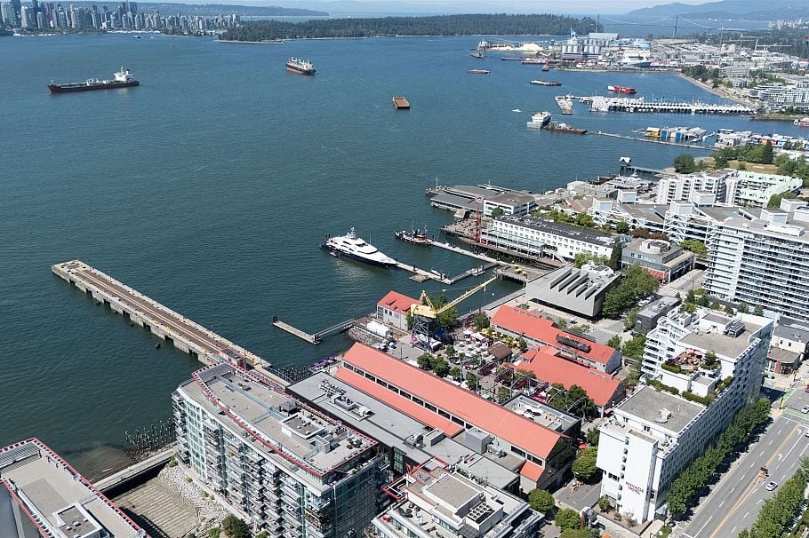 3 270 E 3rd Street North Vancouver, BC - 28