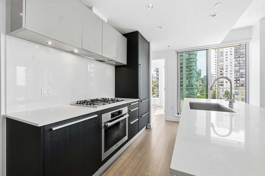 805 1221 Bidwell Street Vancouver, BC - 10