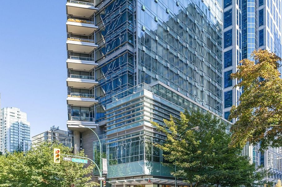 3305 1111 Alberni Street Vancouver, BC - 3