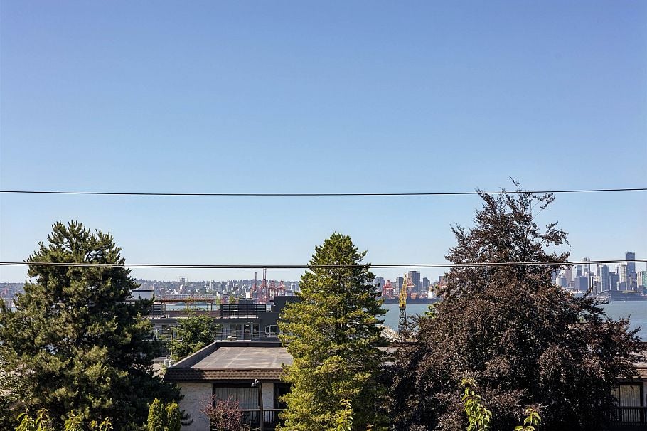 3 270 E 3rd Street North Vancouver, BC - 22