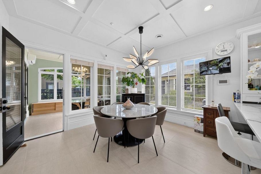 2599 W 36th Avenue Vancouver, BC - 17