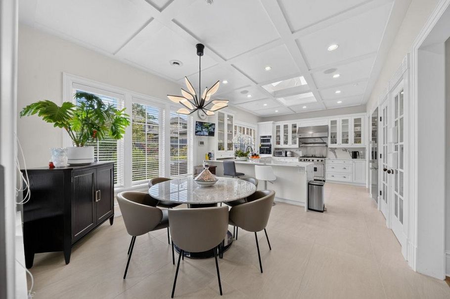 2599 W 36th Avenue Vancouver, BC - 18