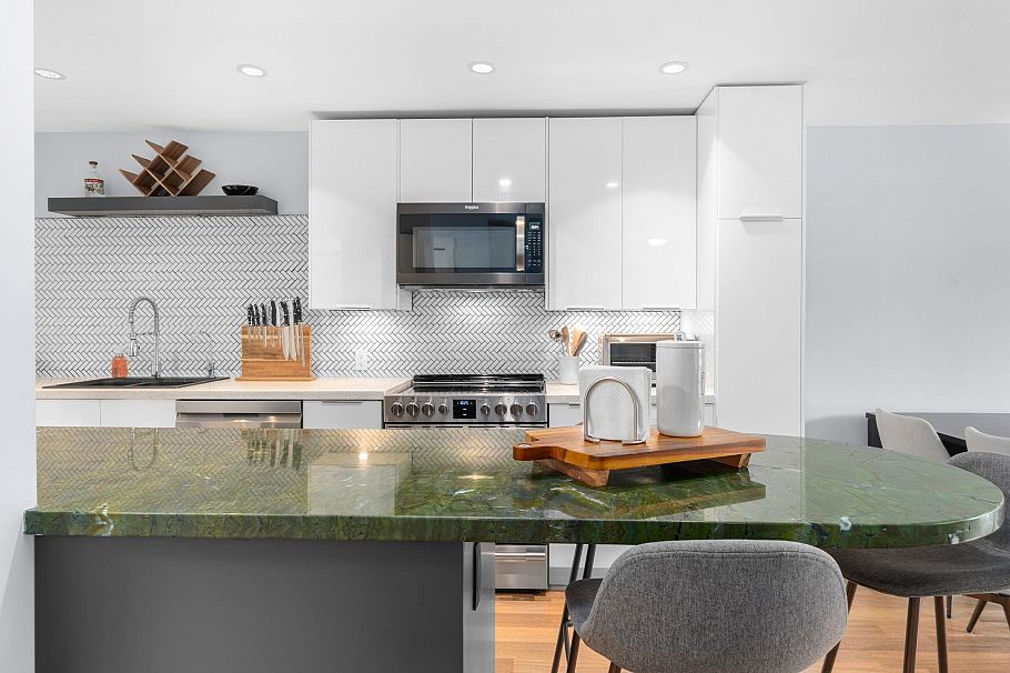 203 1066 W 13th Avenue Vancouver, BC - 4