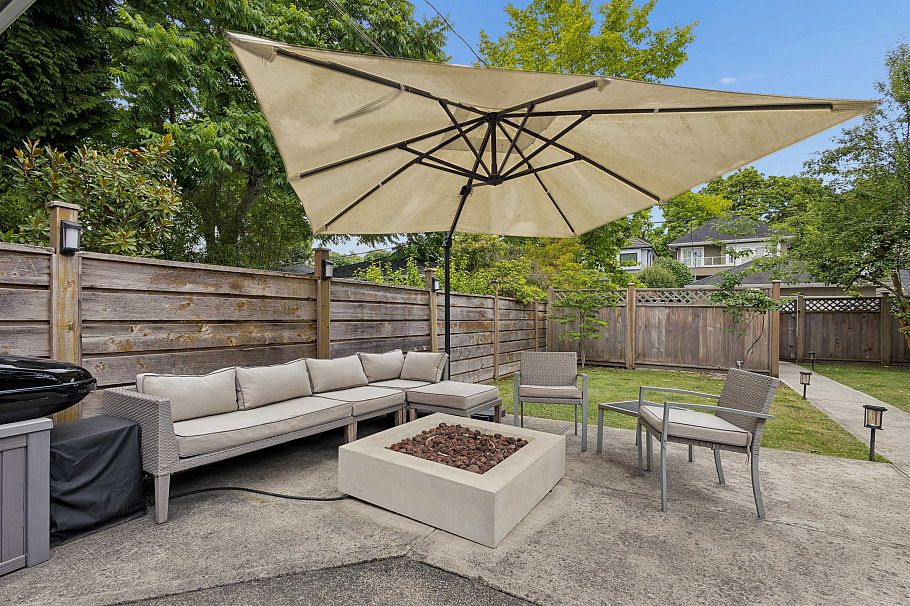 2966 W 33rd Avenue Vancouver, BC - 29