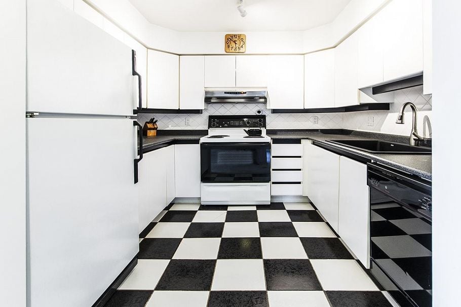 206 1085 W 17th Street North Vancouver, BC - 12