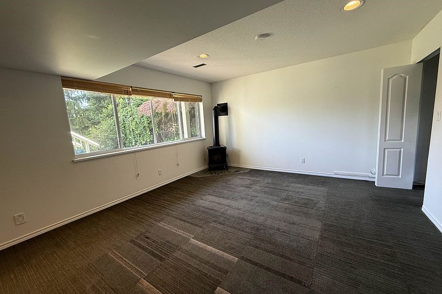 3938 Braemar Place North Vancouver, BC - 19