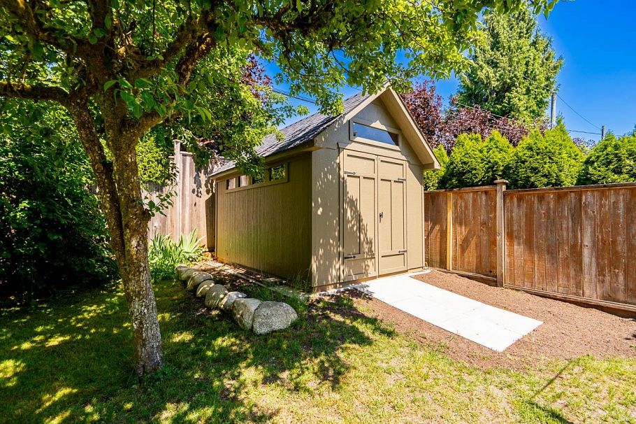 2784 Crescentview Drive North Vancouver, BC - 22