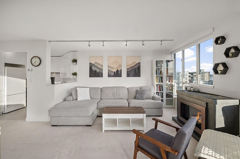 603 408 Lonsdale Avenue North Vancouver, BC - 11