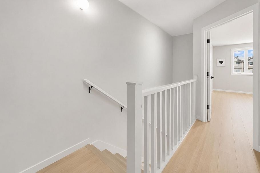 3265 Clermont Mews Vancouver, BC - 29