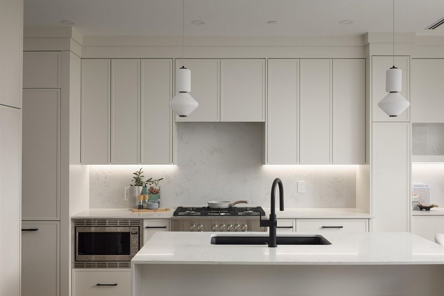 4 419 W 23rd Avenue Vancouver, BC - 4