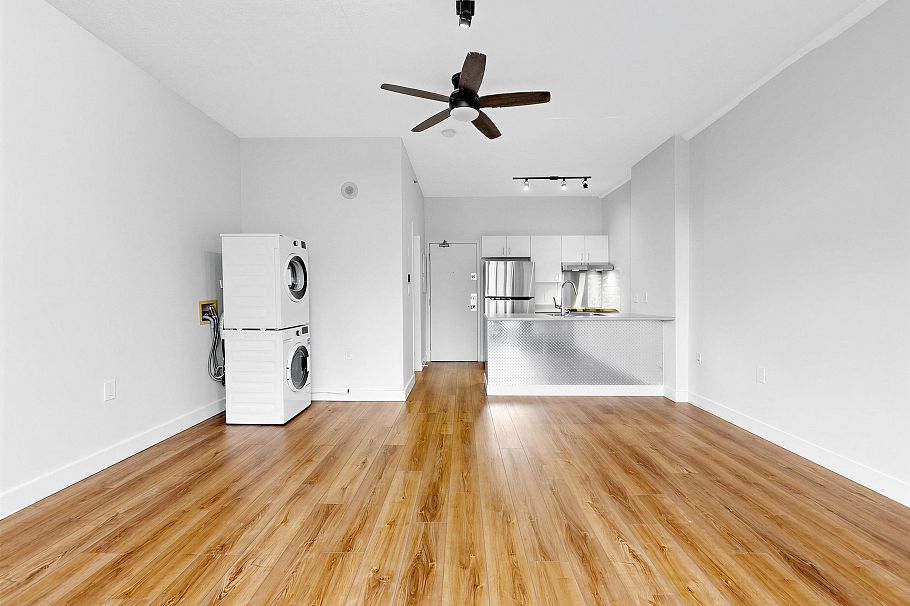 302 22 E Cordova Street Vancouver, BC - 13
