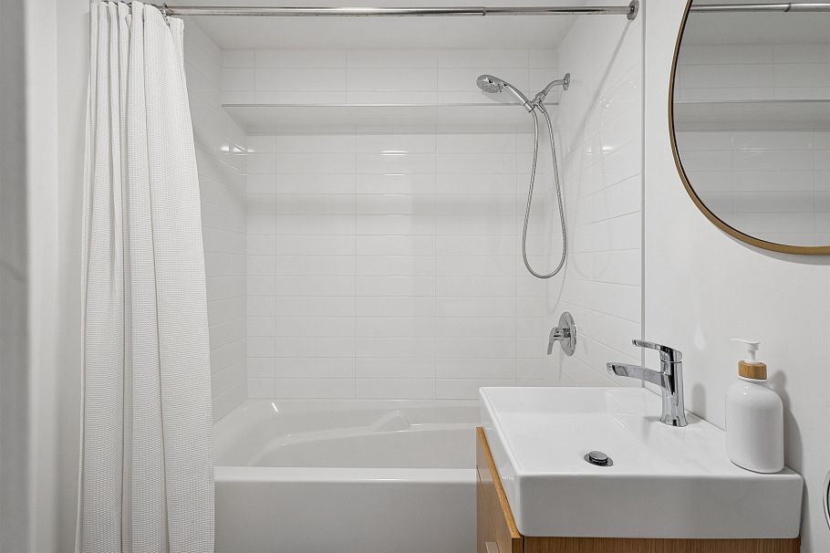 2966 W 33rd Avenue Vancouver, BC - 23