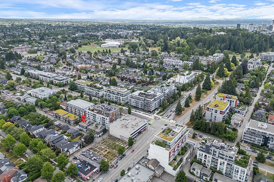 477 W King Edward Avenue Vancouver, BC - 40