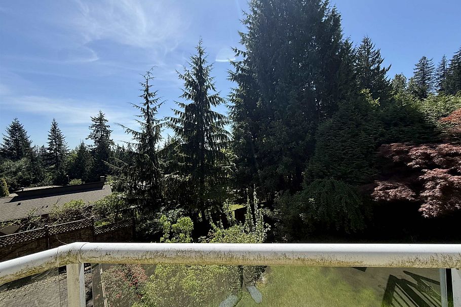 3938 Braemar Place North Vancouver, BC - 34