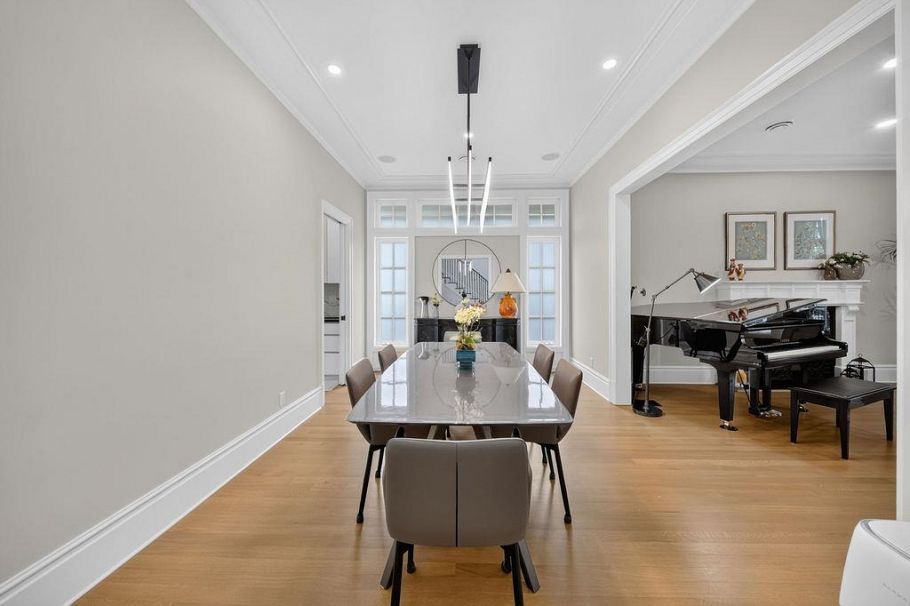 2599 W 36th Avenue Vancouver, BC - 9