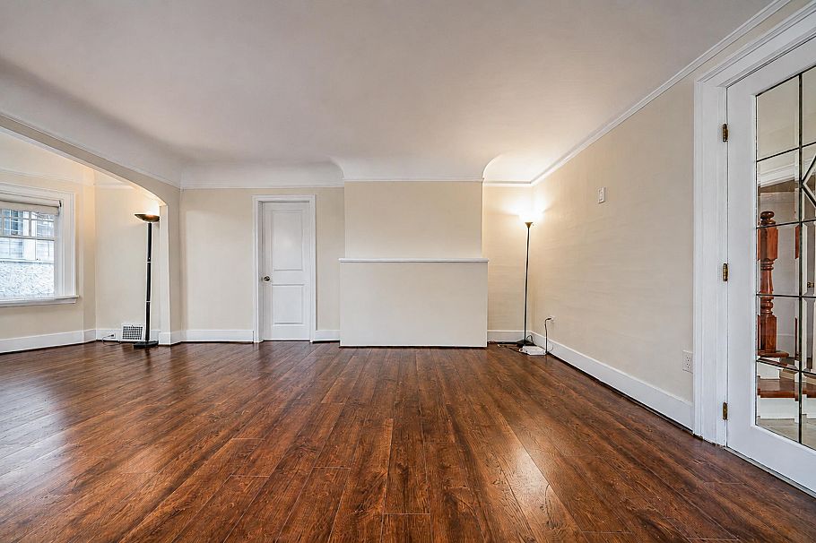 1225 W 26th Avenue Vancouver, BC - 5