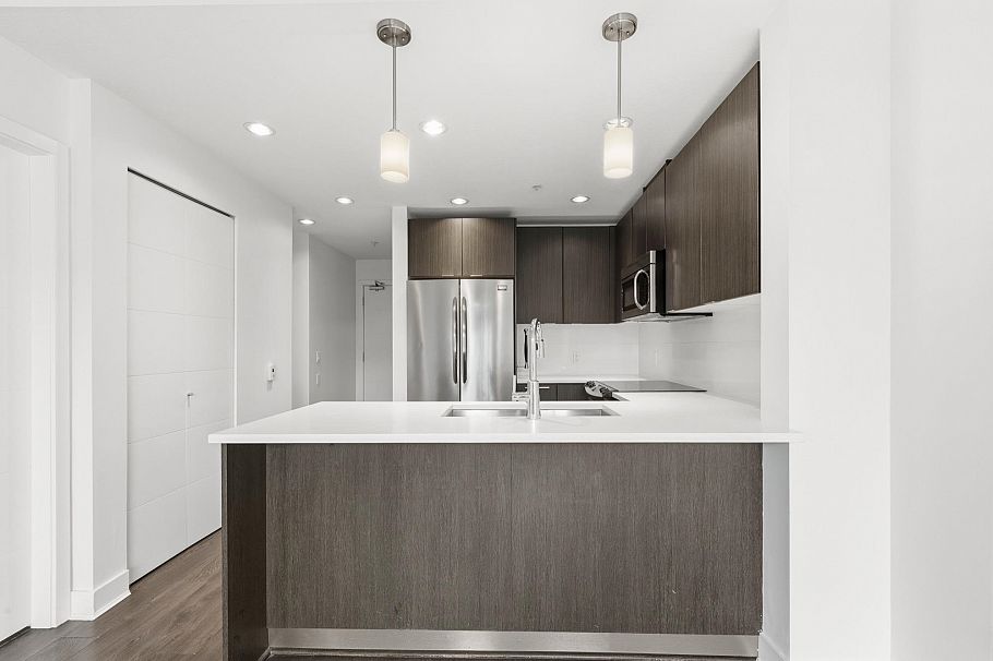511 733 W 3rd Street North Vancouver, BC - 9