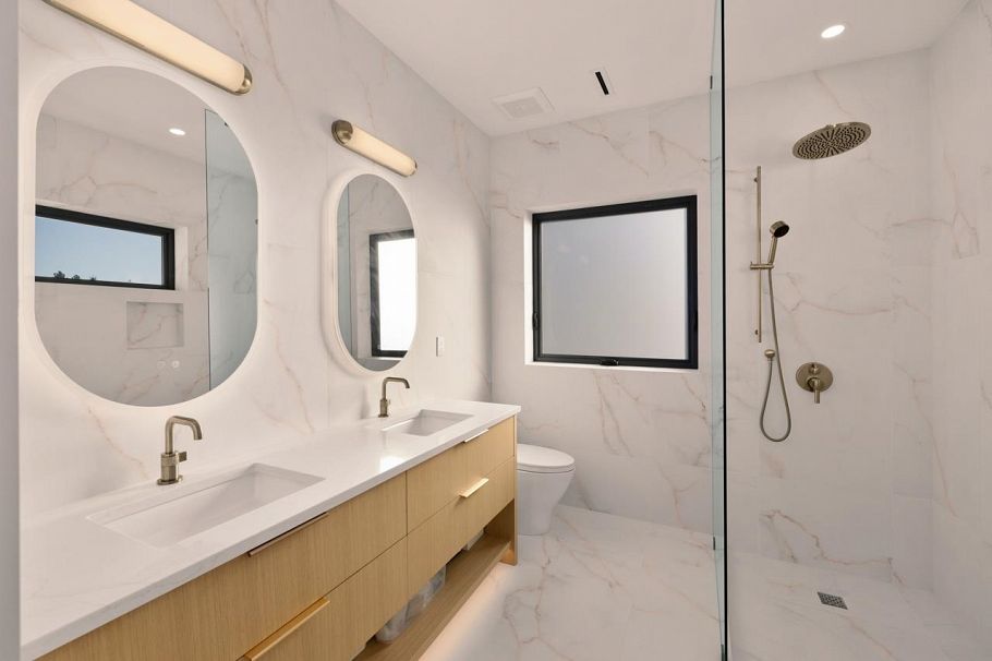6408 Vine Street Vancouver, BC - 25