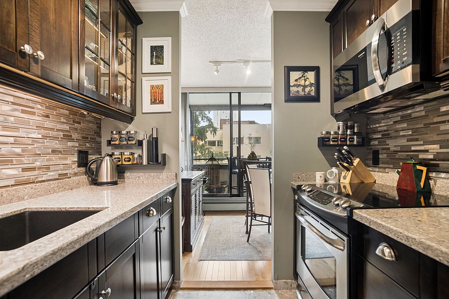 406 1816 Haro Street Vancouver, BC - 5